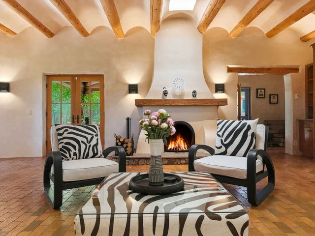 707 Joaquin Lane, Santa Fe, NM 87505