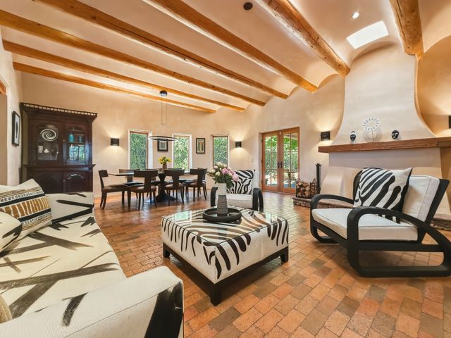 707 Joaquin Lane, Santa Fe, NM 87505