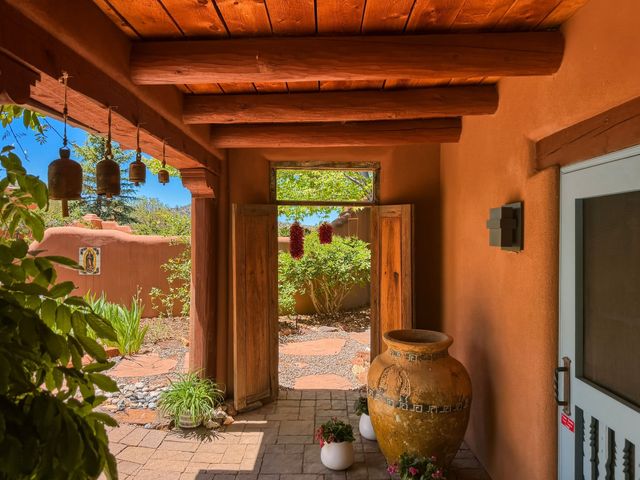 707 Joaquin Lane, Santa Fe, NM 87505