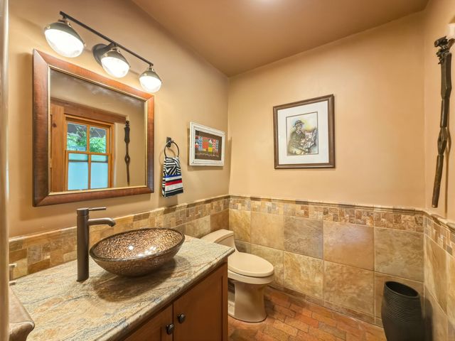 707 Joaquin Lane, Santa Fe, NM 87505
