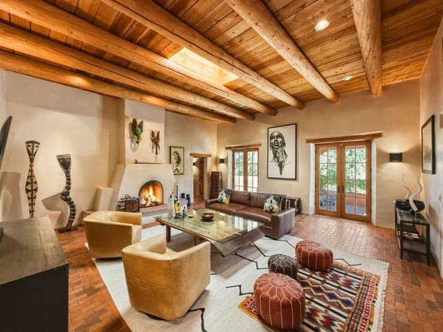 707 Joaquin Lane, Santa Fe, NM 87505