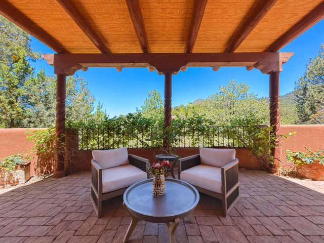 707 Joaquin Lane, Santa Fe, NM 87505