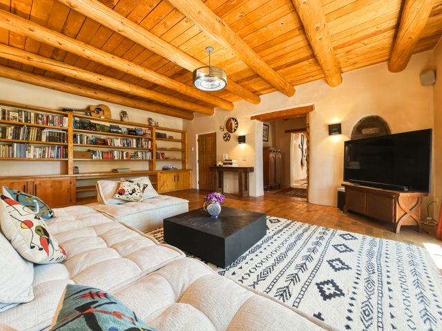 707 Joaquin Lane, Santa Fe, NM 87505