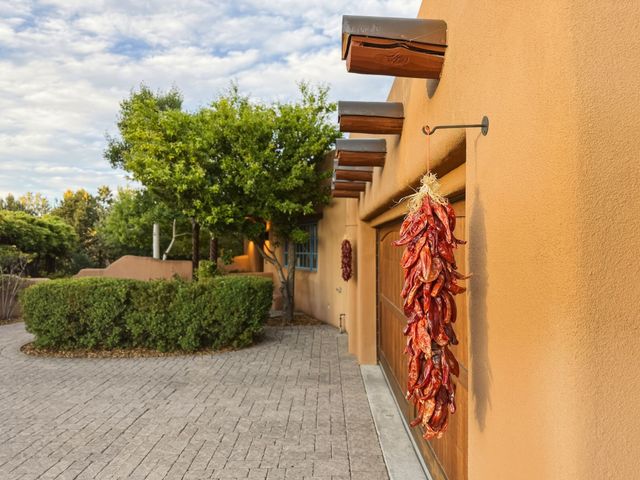 707 Joaquin Lane, Santa Fe, NM 87505