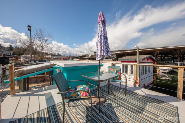 1080 W Ewing Place #E1, Seattle, WA 98119
