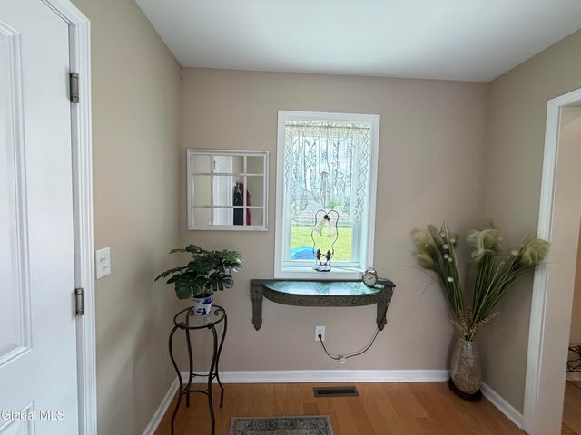 76 Spring Street, Cambridge, NY 12816