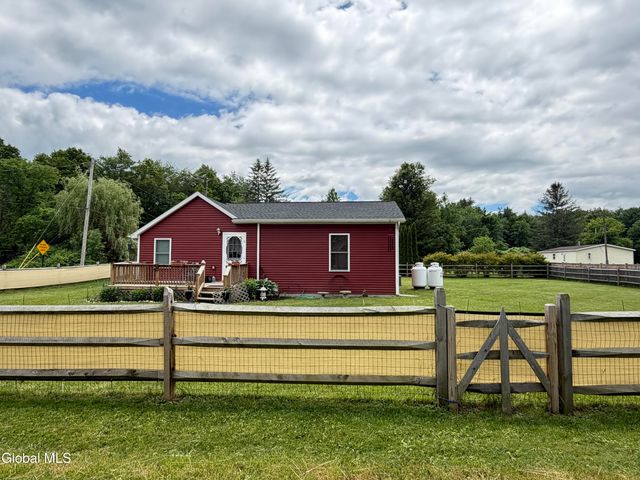 76 Spring Street, Cambridge, NY 12816