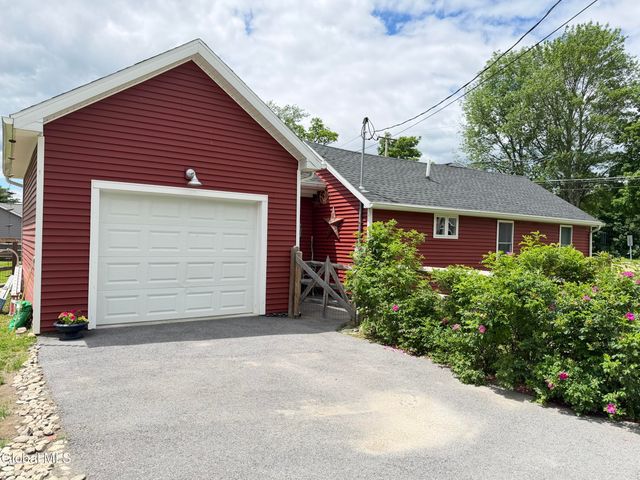 76 Spring Street, Cambridge, NY 12816