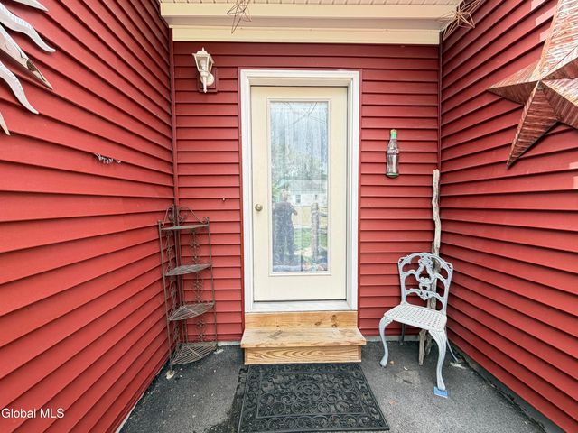 76 Spring Street, Cambridge, NY 12816