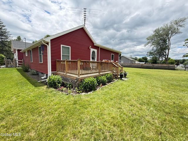 76 Spring Street, Cambridge, NY 12816