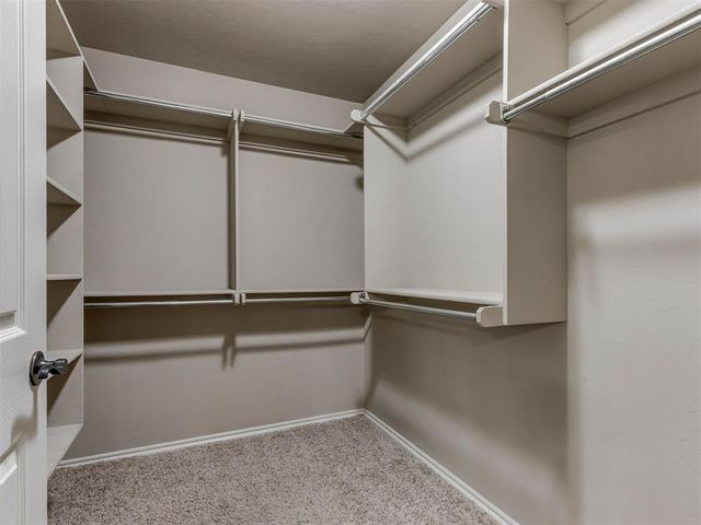 11833 SW 17th Street, Yukon, OK 73099