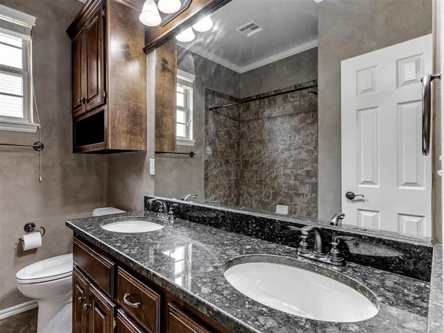 11833 SW 17th Street, Yukon, OK 73099