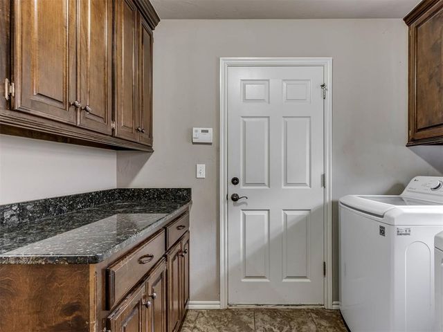 11833 SW 17th Street, Yukon, OK 73099