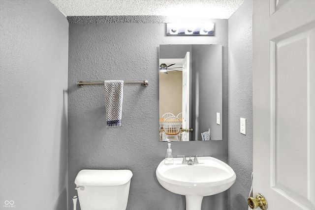 7596 Wheatgrass Lane, Noblesville, IN 46062