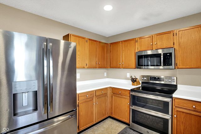 7596 Wheatgrass Lane, Noblesville, IN 46062