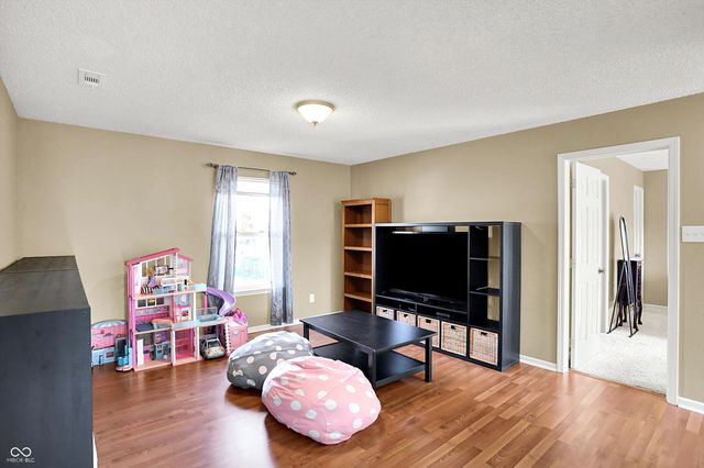 7596 Wheatgrass Lane, Noblesville, IN 46062