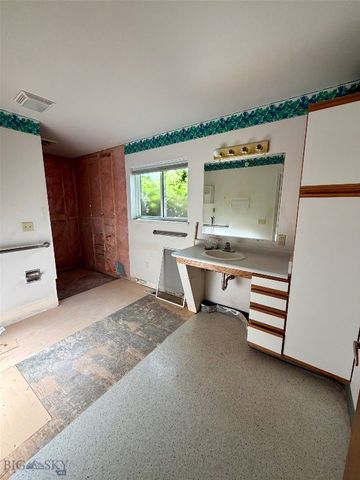 1127 N Cedarview, Bozeman, MT 59715