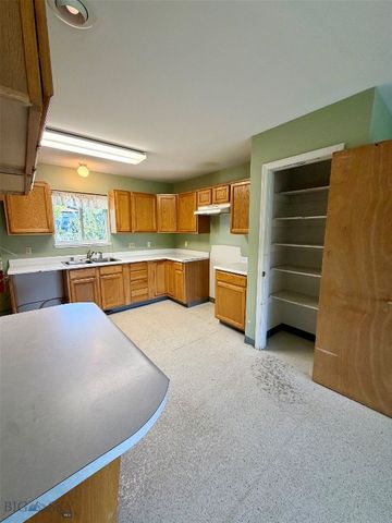 1127 N Cedarview, Bozeman, MT 59715