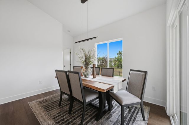 8231 E Summerside Pl, Bel Aire, KS 67226