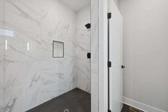 8231 E Summerside Pl, Bel Aire, KS 67226