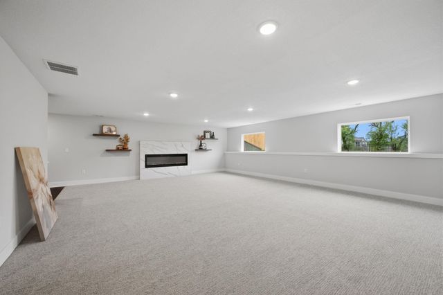 8231 E Summerside Pl, Bel Aire, KS 67226