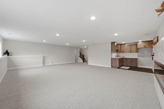 8231 E Summerside Pl, Bel Aire, KS 67226