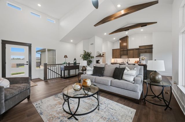 8231 E Summerside Pl, Bel Aire, KS 67226