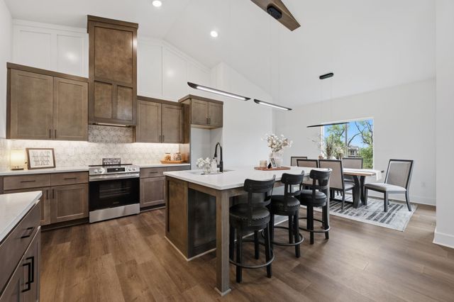 8231 E Summerside Pl, Bel Aire, KS 67226