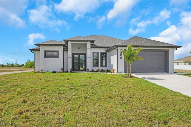 2800 NE 4th PL, Cape Coral, FL 33909