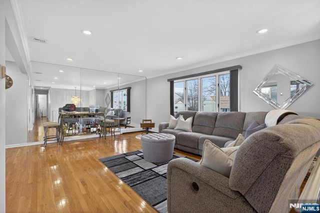 152 Claremont Avenue, Saddle Brook, NJ 07663