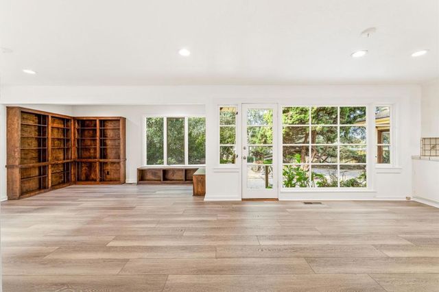 1132 Seaview Avenue, Pacific Grove, CA 93950