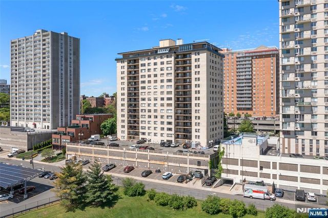150 Overlook Avenue 8D, Hackensack, NJ 07601