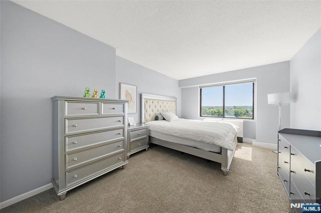 150 Overlook Avenue 8D, Hackensack, NJ 07601