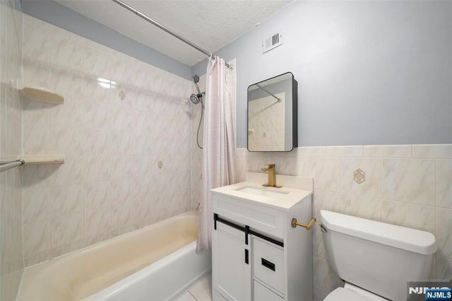 150 Overlook Avenue 8D, Hackensack, NJ 07601