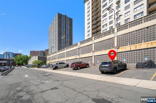 150 Overlook Avenue 8D, Hackensack, NJ 07601