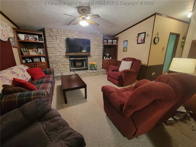 1010 Kanawha Street, Hansford, WV 25103