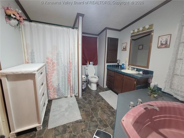 1010 Kanawha Street, Hansford, WV 25103