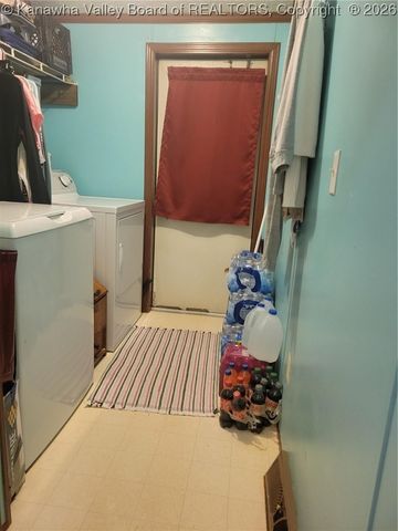 1010 Kanawha Street, Hansford, WV 25103