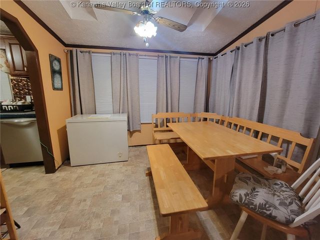 1010 Kanawha Street, Hansford, WV 25103