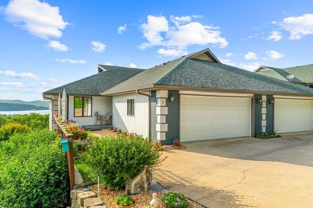 201 Point Seven Road 8, Kimberling City, MO 65686