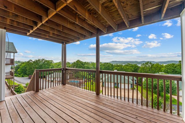 201 Point Seven Road 8, Kimberling City, MO 65686