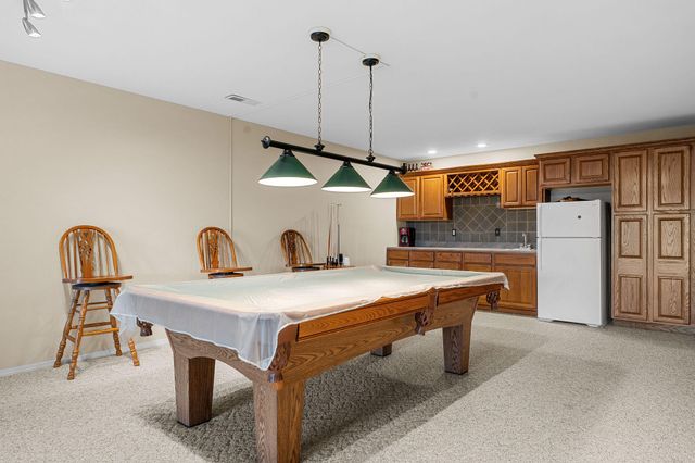 201 Point Seven Road 8, Kimberling City, MO 65686