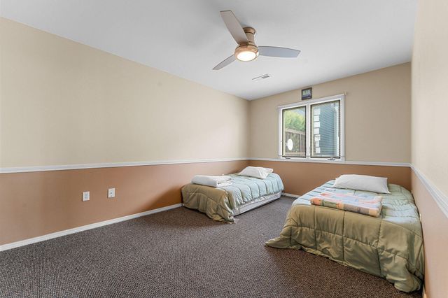 201 Point Seven Road 8, Kimberling City, MO 65686