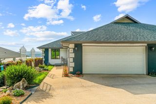 201 Point Seven Road 8, Kimberling City, MO 65686