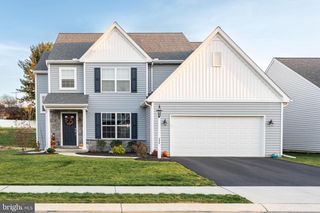 456 PARKSIDE WAY, Lititz, PA 17543