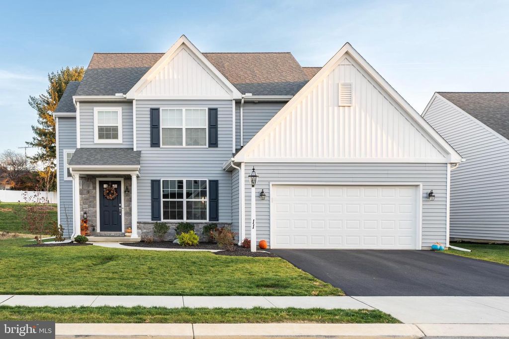 456 PARKSIDE WAY, Lititz, PA 17543