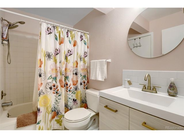 10910 W Florida Ave 522, Lakewood, CO 80232