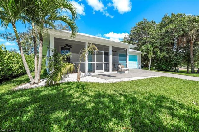 3980 Full Moon CT, Naples, FL 34112