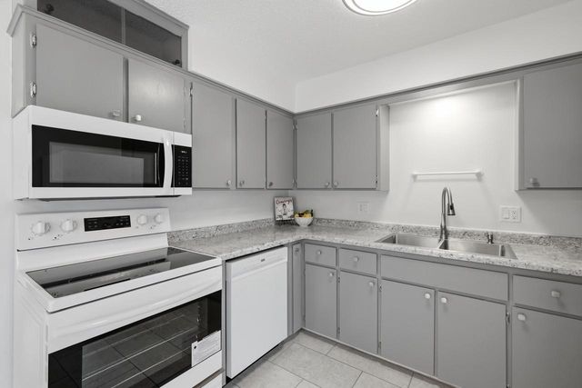 809 Bewick Drive, Madison, WI 53714