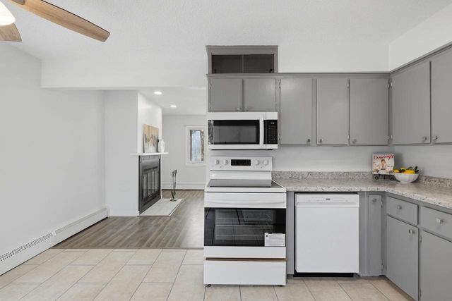 809 Bewick Drive, Madison, WI 53714